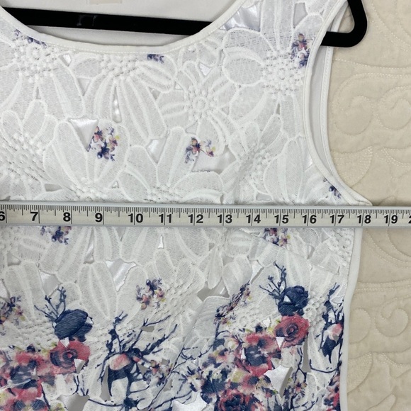 Peter Nygard White and Purple Floral Lace Blouse Set - Picture 6 of 15